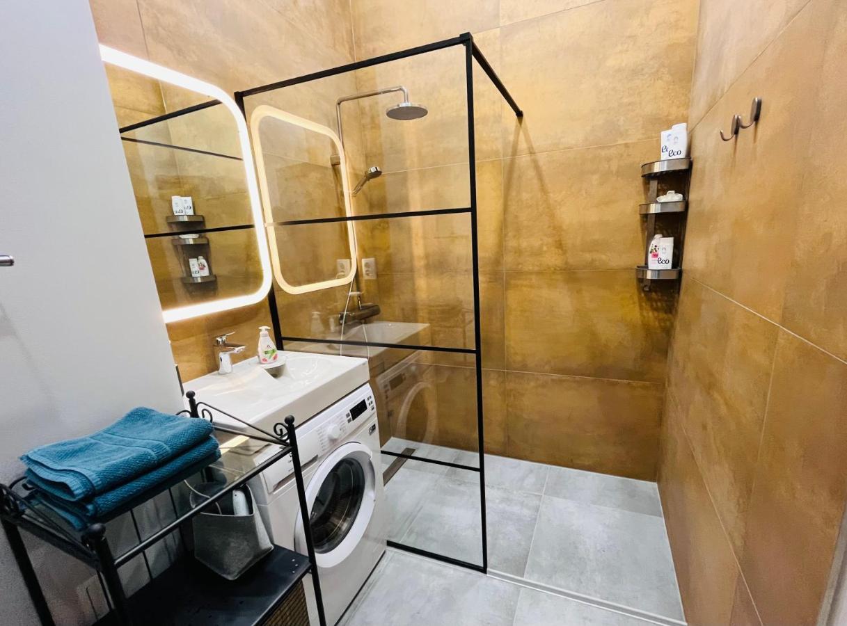 Library House Apartment Quiet&Compact 2 Rooms&Beds Рига Екстер'єр фото